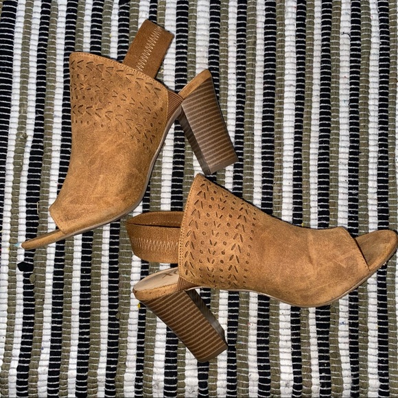 XOXO Women’s Peep Toe Heel Booties - Picture 2 of 5